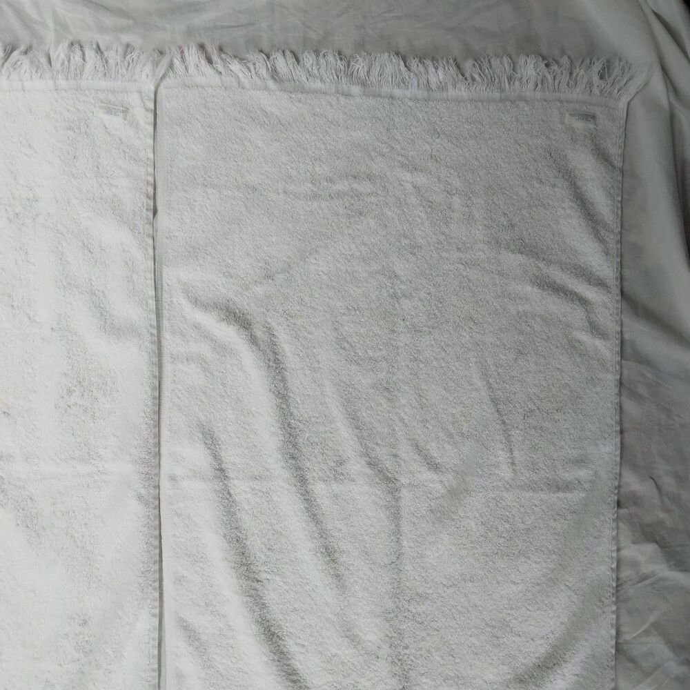 2 Vintage Bath Towel White With Yellow Flowers MCM Fringe Cottagecore USA - Picture 13 of 16